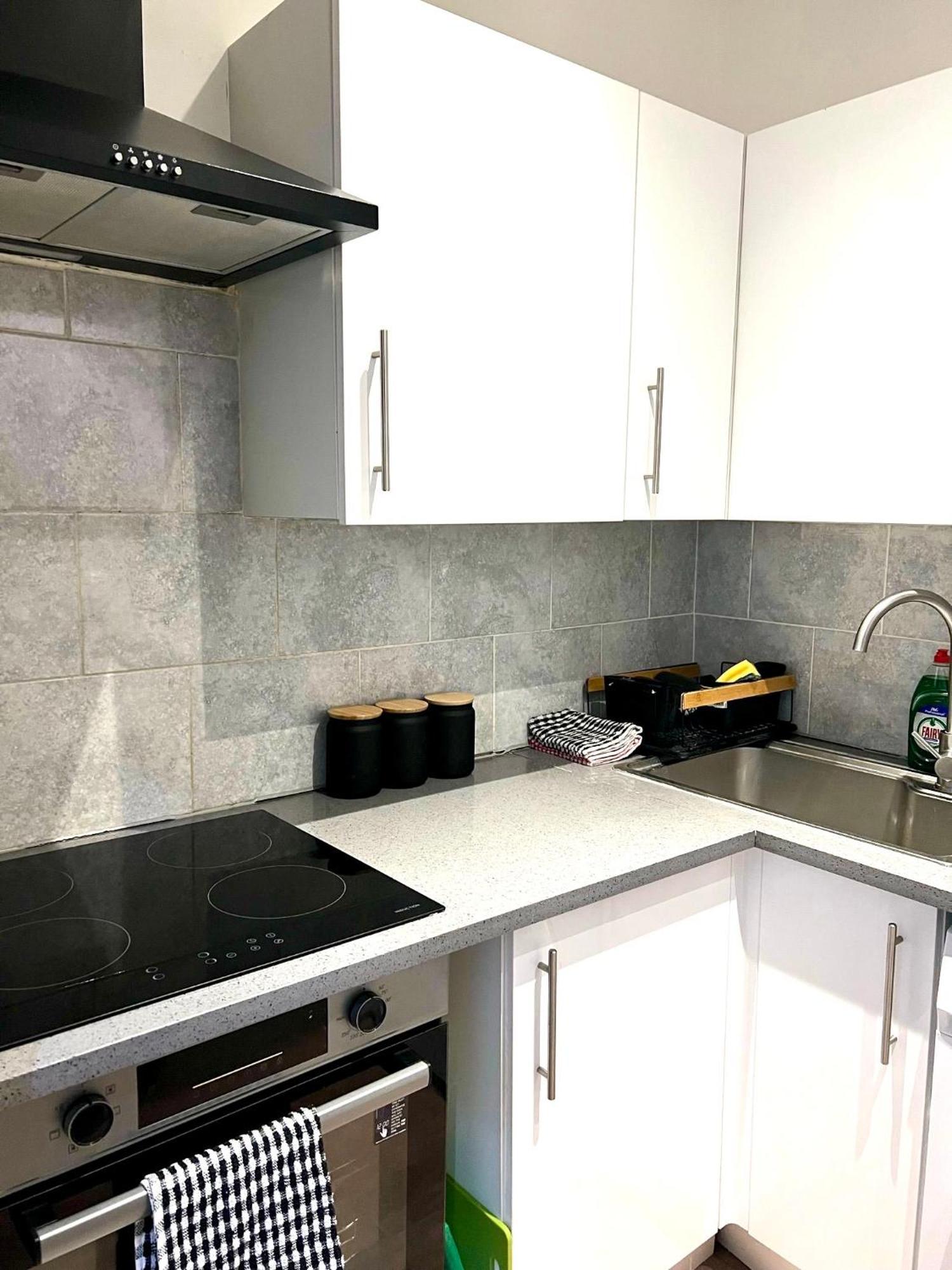 Spacious 3 Bedroom Flat In Kings Cross, St 159 런던 외부 사진