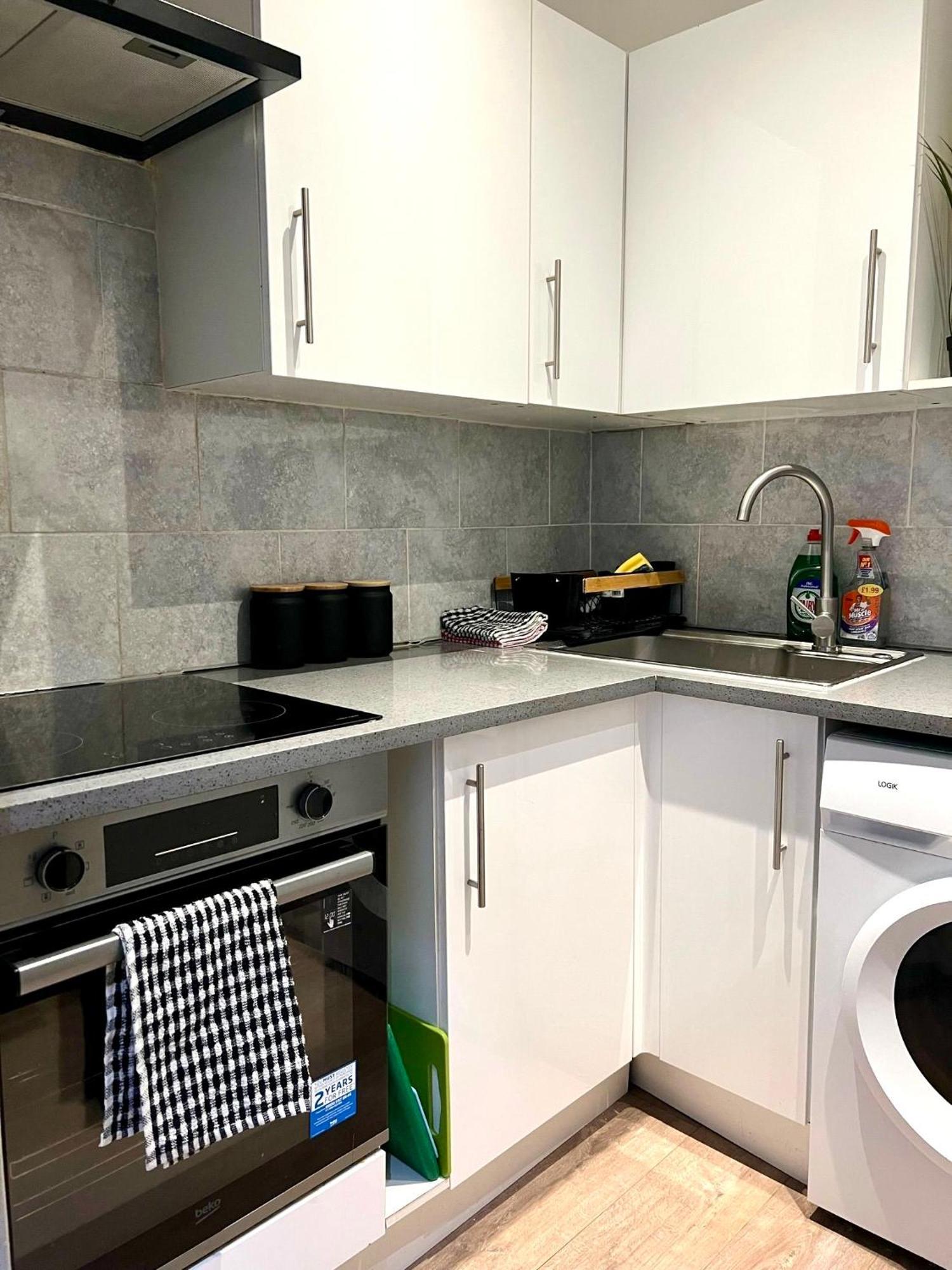 Spacious 3 Bedroom Flat In Kings Cross, St 159 런던 외부 사진