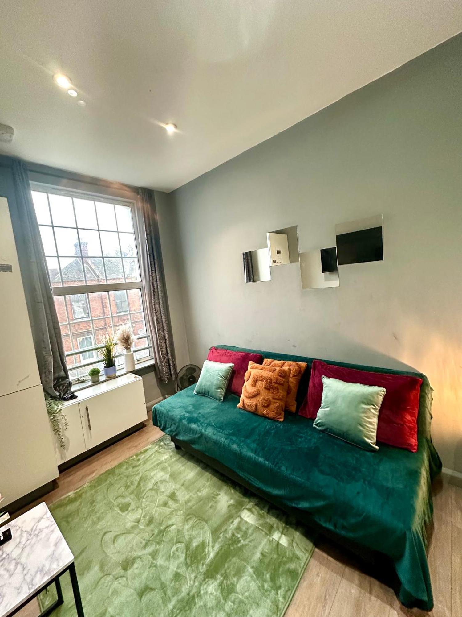 Spacious 3 Bedroom Flat In Kings Cross, St 159 런던 외부 사진