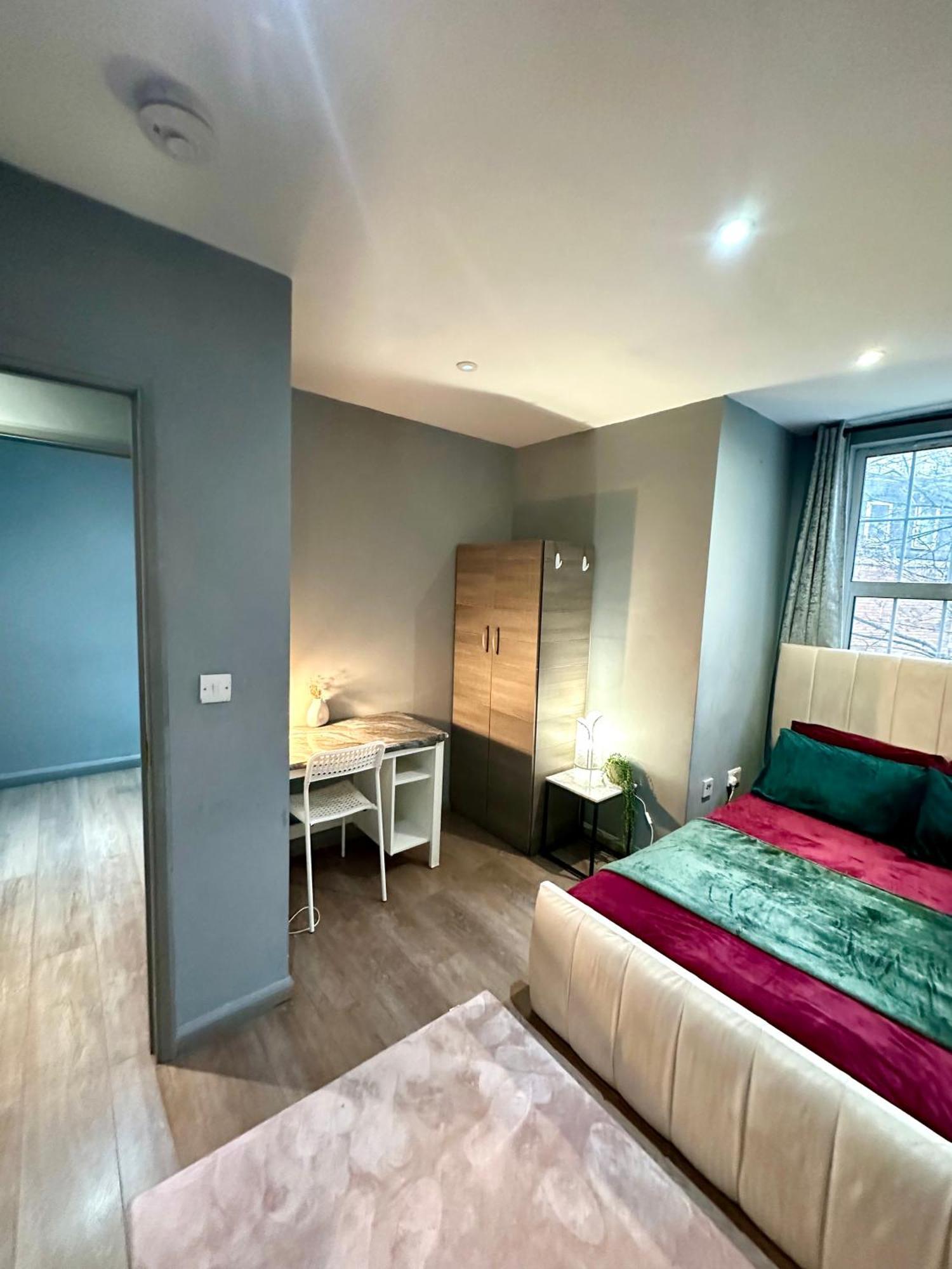 Spacious 3 Bedroom Flat In Kings Cross, St 159 런던 외부 사진